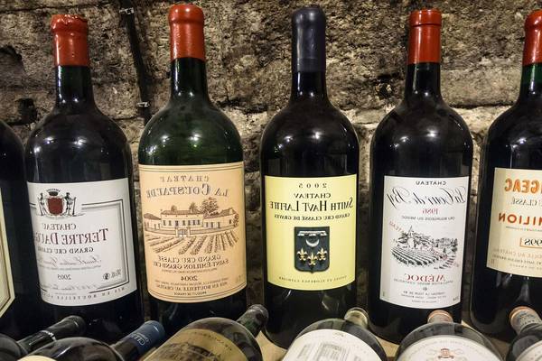 PROMOTION : Cave a vin 120 bouteilles pas cher vin – étagère – plastique